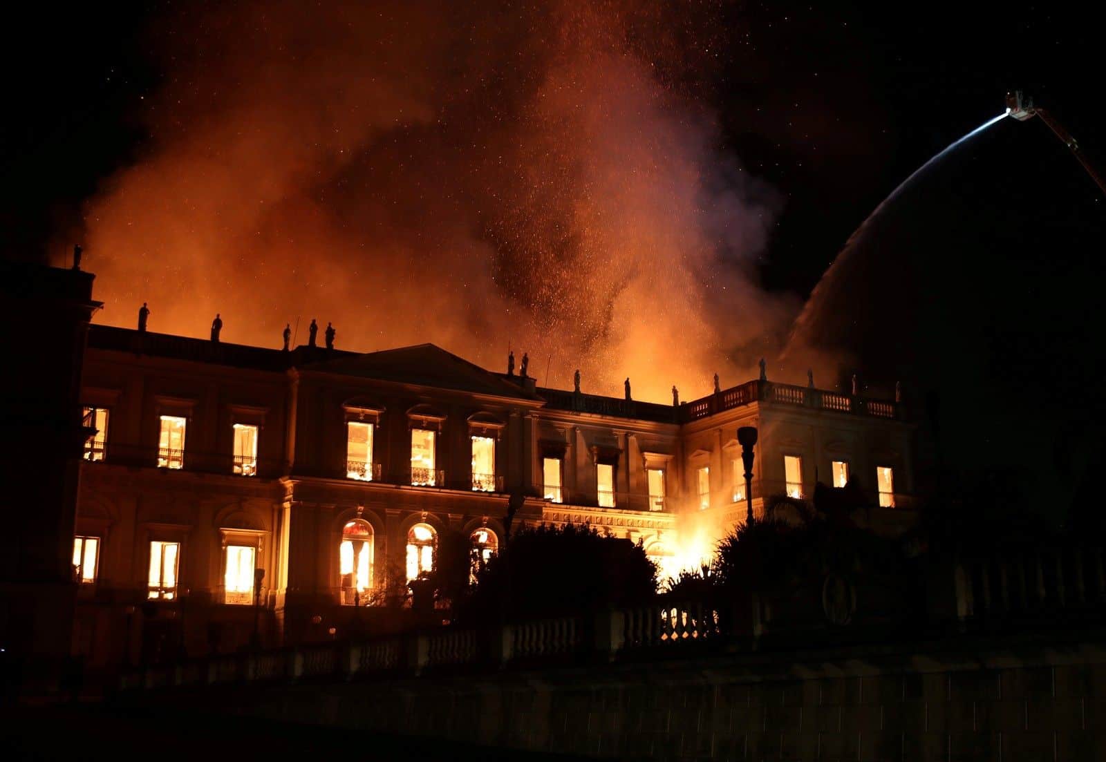 O que perdemos no fogo – Uma análise da importância do Museu Nacional para a ciência do mundo